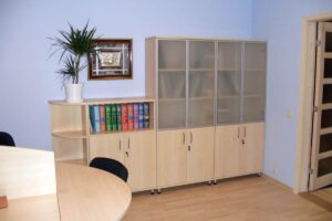 Szafy, regały, komody, szafki, nadstawki